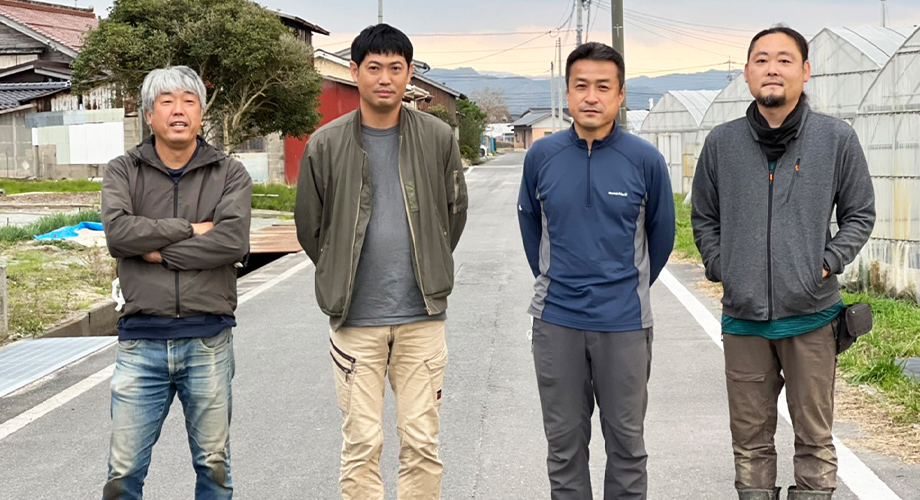 左から：花谷智史さん、土肥潤也さん、岸川勉さん、田村耕大郎さん