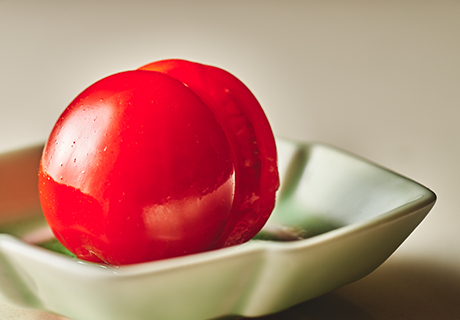 真っ赤に輝く「トマトの蜜煮」